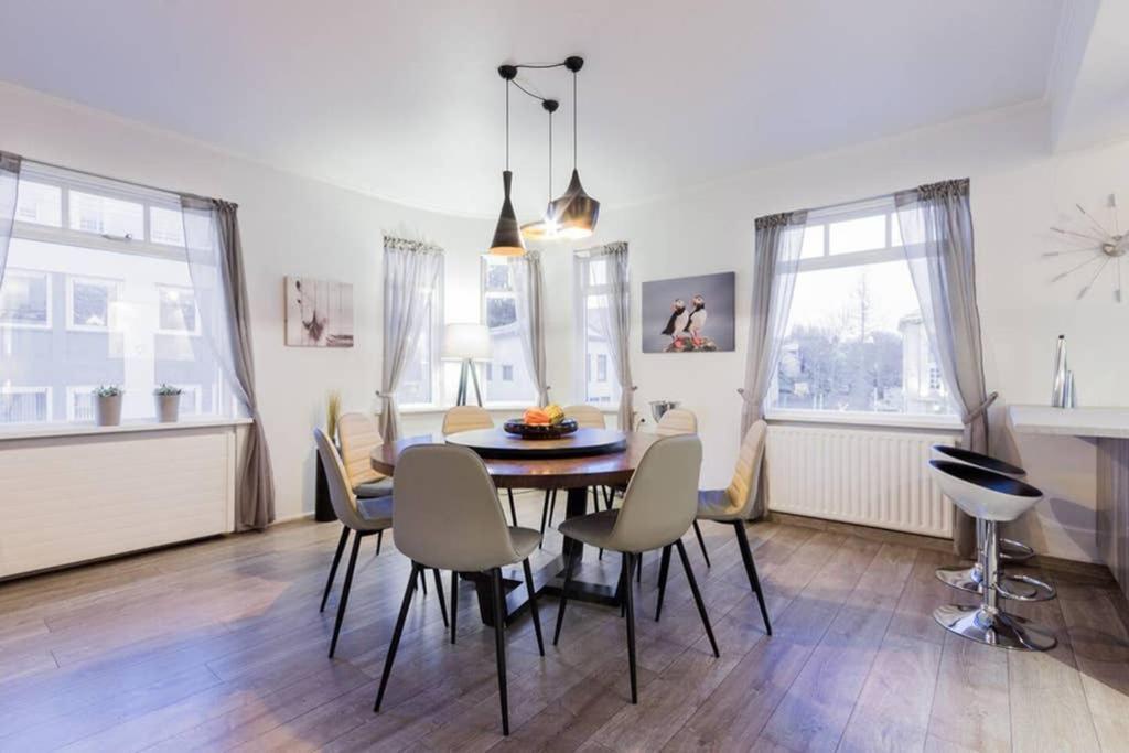 אקורירי Superb Central Location, No Car Needed - Spacious מראה חיצוני תמונה